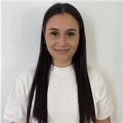 Profesora de Lengua Castellana y literatura desde la ESO hasta bachillerato.Te será muy útil para aprobar la asignatura durante el curso escolar